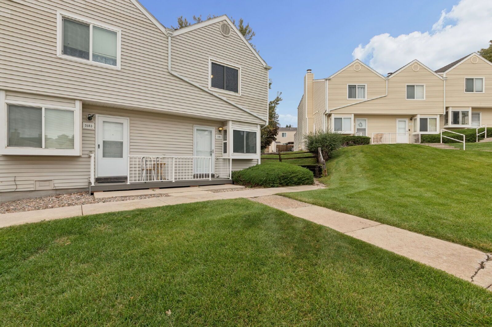 Move-In Ready 2-Bedroom End-Unit Townhome with Enclosed Patio Near Peterson SFB property image