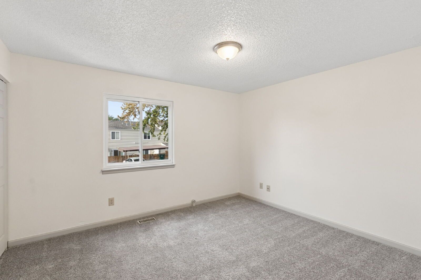Move-In Ready 2-Bedroom End-Unit Townhome with Enclosed Patio Near Peterson SFB property image