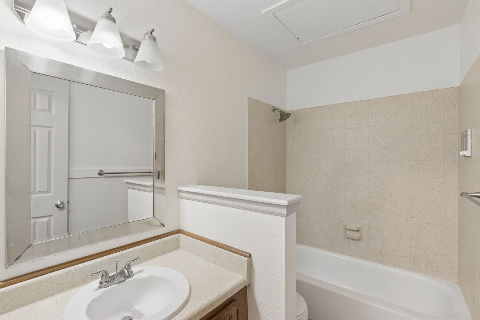 Move-In Ready 2-Bedroom End-Unit Townhome with Enclosed Patio Near Peterson SFB property image