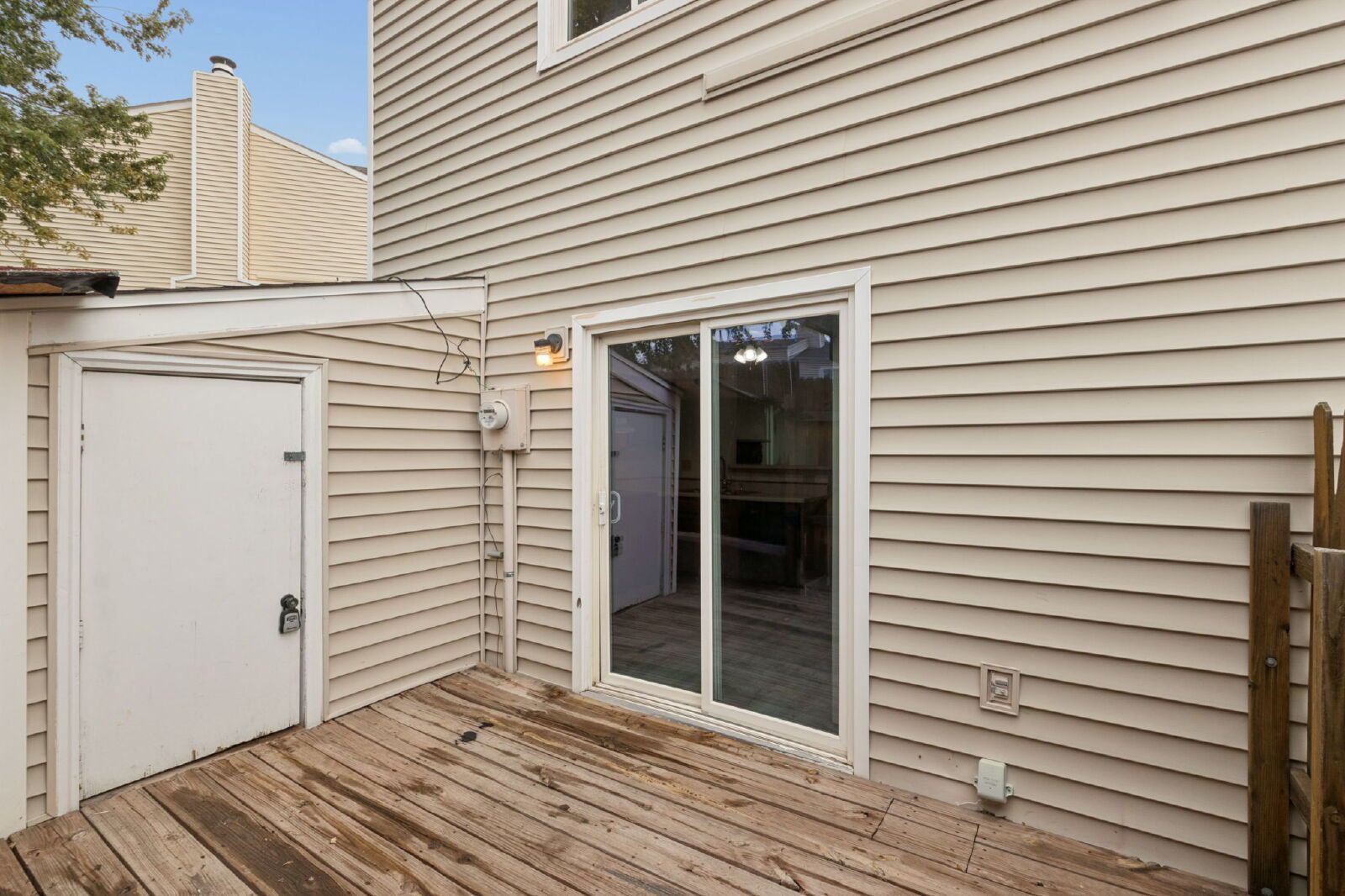 Move-In Ready 2-Bedroom End-Unit Townhome with Enclosed Patio Near Peterson SFB property image