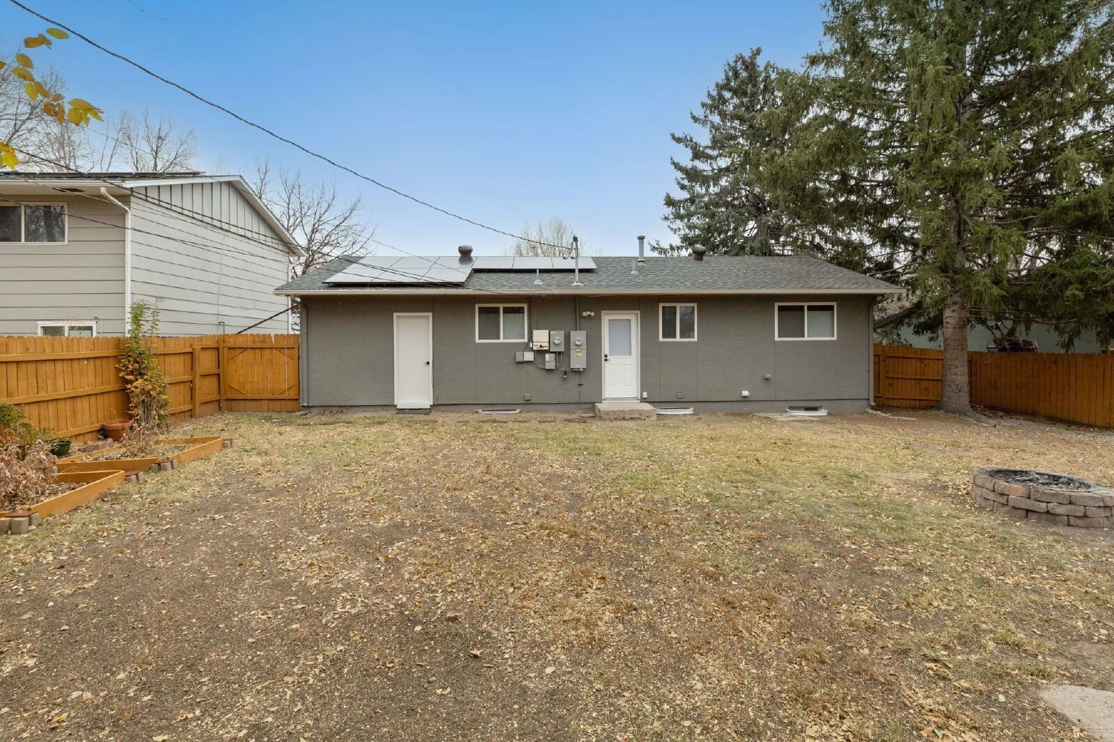 Charming Basement Apartment with Modern Finishes and Flat-Rate Utilities property image